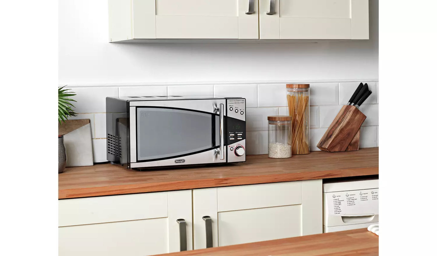 De'Longhi 800W Standard Microwave P80T5A - Black and Silver