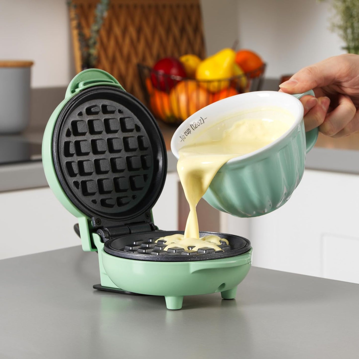 Giles & Posner EK4214G 550W Non-Stick Mini Waffle Maker